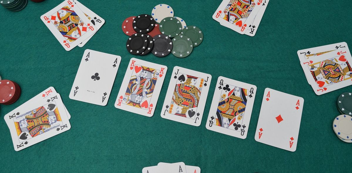Lucky 101 Game کیسینو میں پوکر گیمز